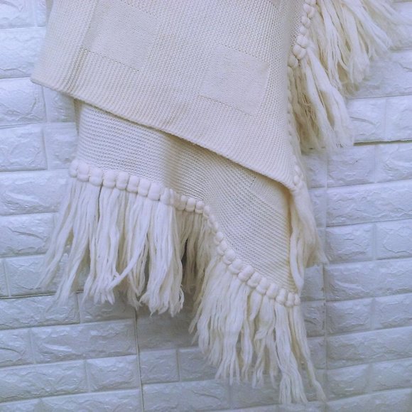 Vintage 70s Knit Shawl Wrap Nicolais Hand-Loomed 62x20" Textured Cubes Fringe - Picture 5 of 10